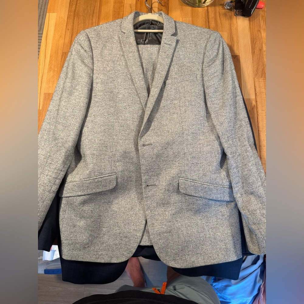 Elegant Men's Light Gray Suit Blazer